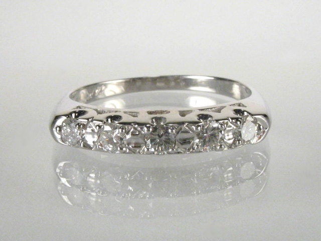 Vintage Diamond Wedding Ring - 0.30 Carat Diamond Total Weight