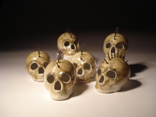 Smoke Gray Mohawk Skull