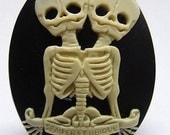 Conjoined Twins "Semper et Ubique" Cameos 40x30mm, set of 3 in Ivory on Black