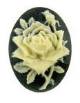 Briar Rose Cameo 18x13mm, set of 6 in Ivory