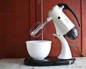 vintage 1950's sunbeam mixer