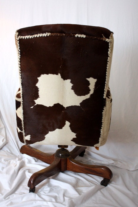 Hank Snow COWHIDE Swivel Chair - Brown White Cow Hide - Collectible Provenance