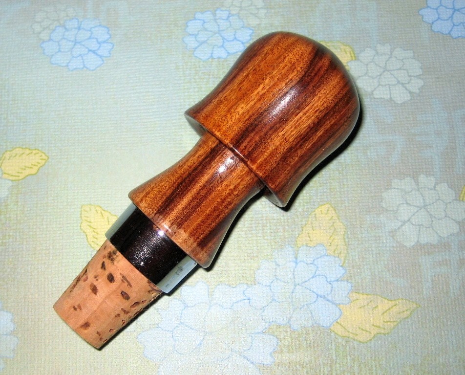 Mushroom wine bottle topper - fun fun stuff - Pau Ferra wood