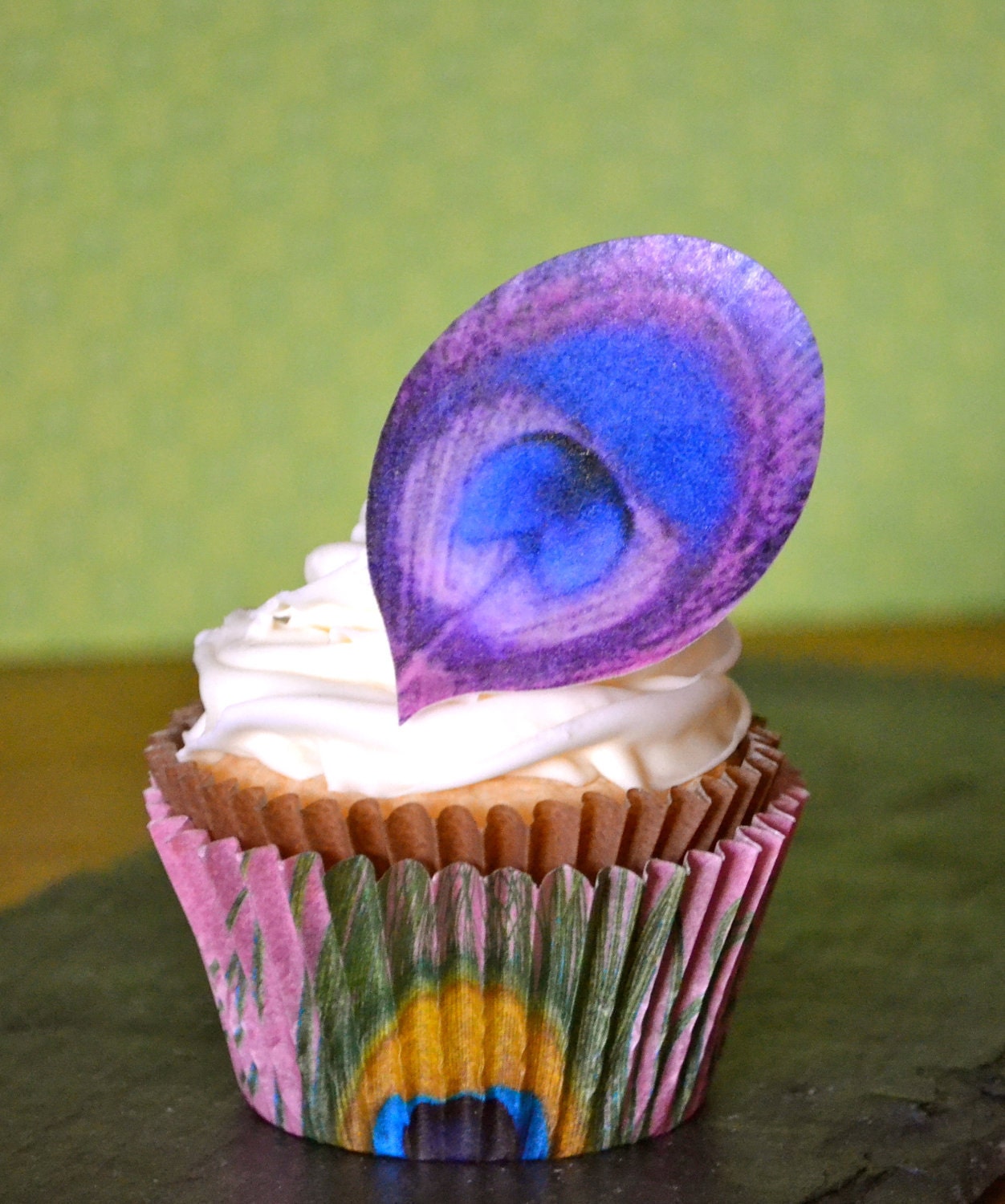 Edible Peacock Eye Feathers The Original- Dark Purple & Magenta - Cake and Cupcake toppers - Food Accessories