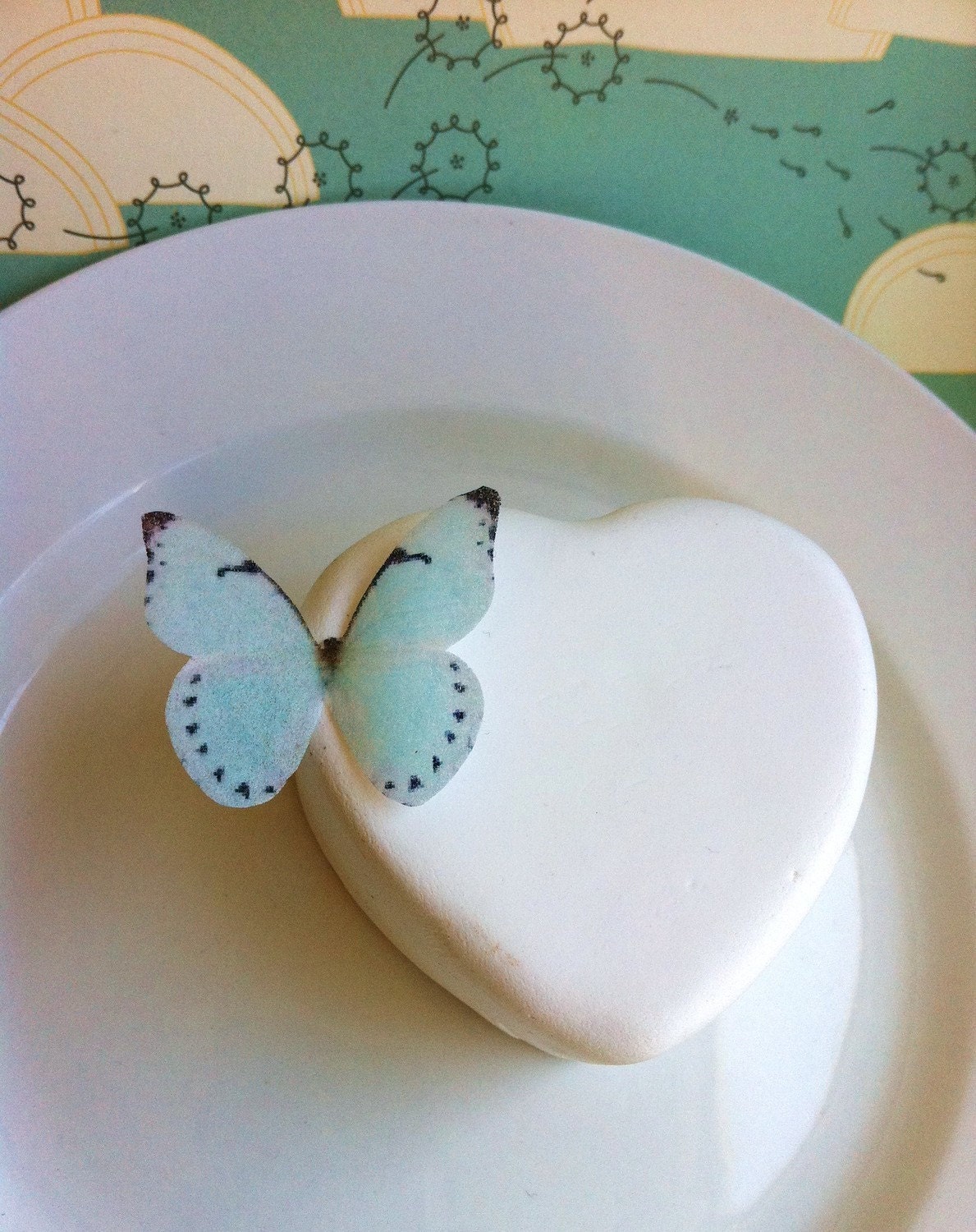 EDIBLE Butterflies The Original - Small Baby Blue - Cake & Cupcake toppers - PRECUT and Ready to Use