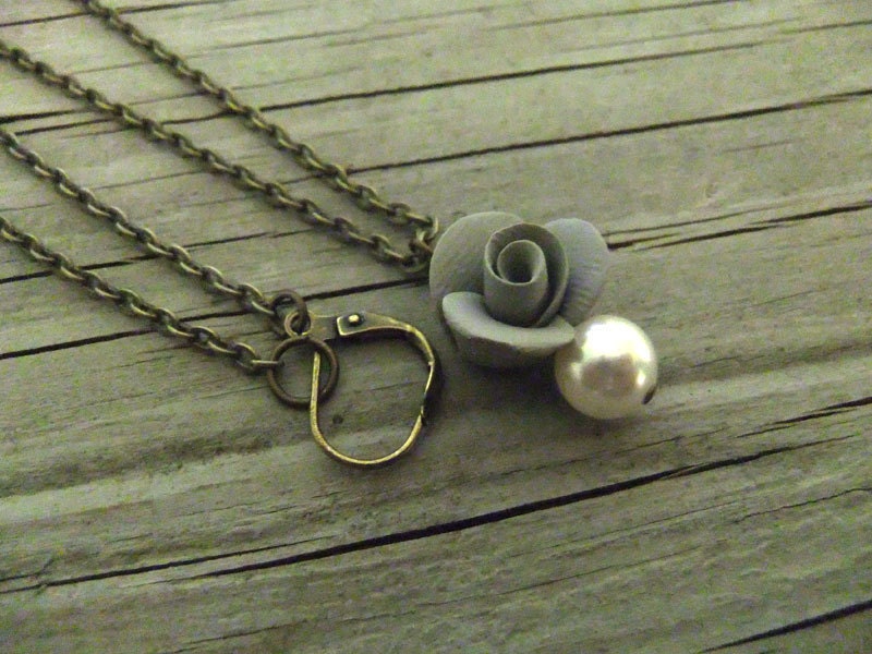 Vintage Inspired Dove Pearl Rosebud Necklace