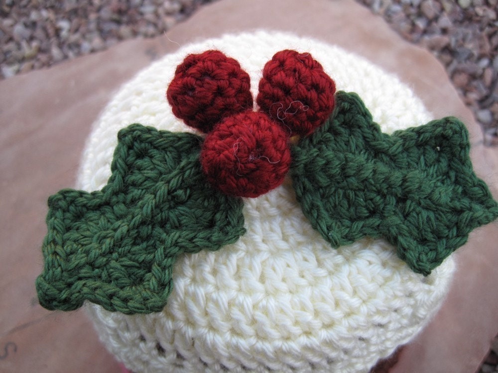 PATTERN - Crocheted Christmas Plum Pudding Hat with Holly Pattern
