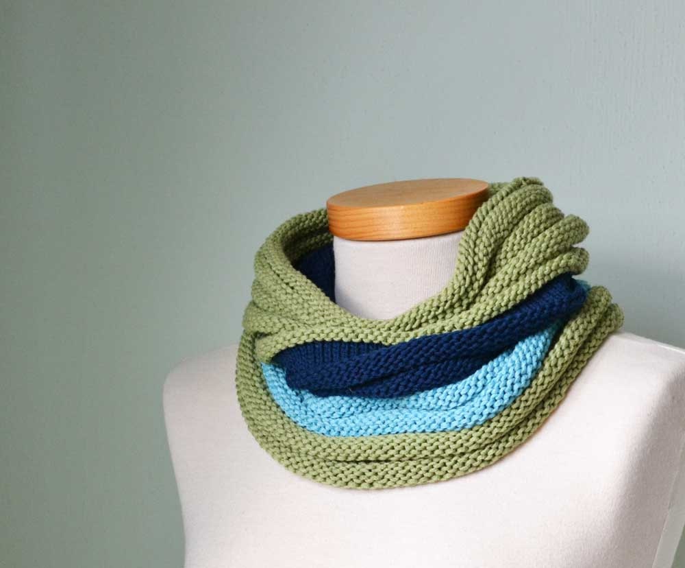 NINA, Knitting cowl pattern, PDF