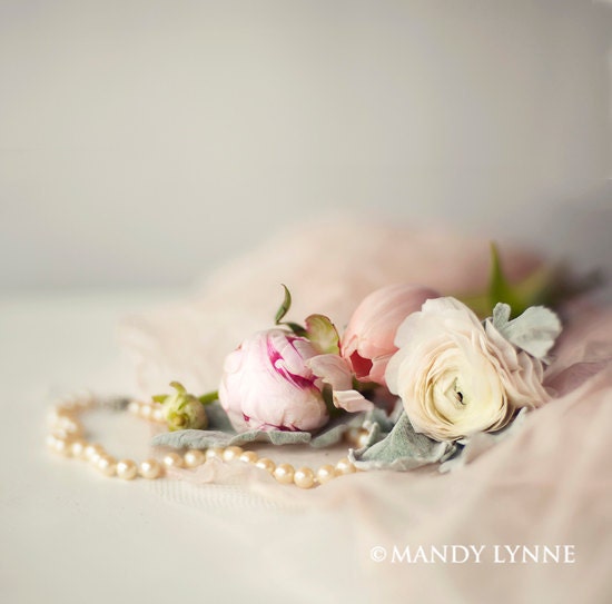 Pearls & petals