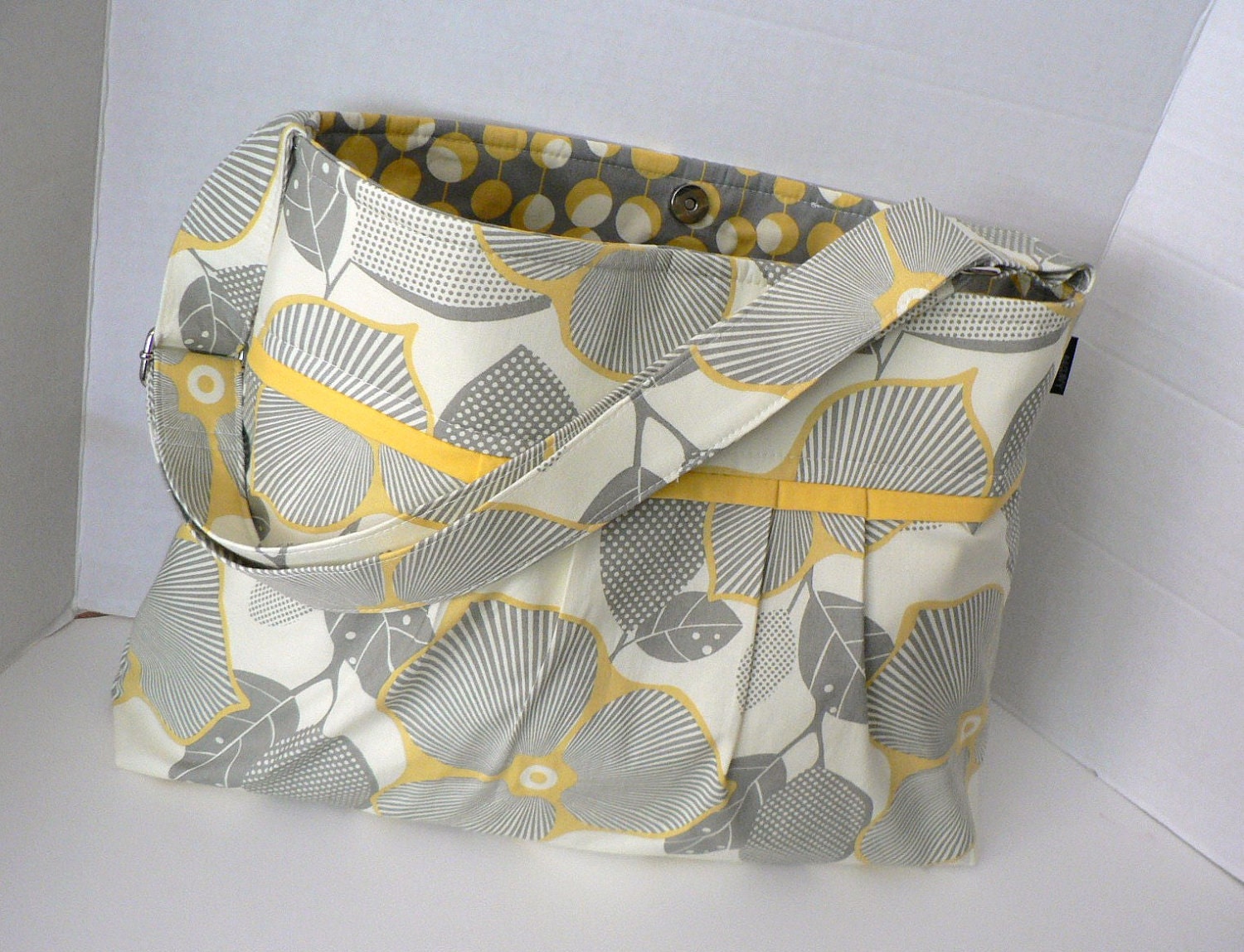 The Monterey Diaper Bag Medium - In Optic Blossom and Martini with Adjustable Strap and Elastic Pockets