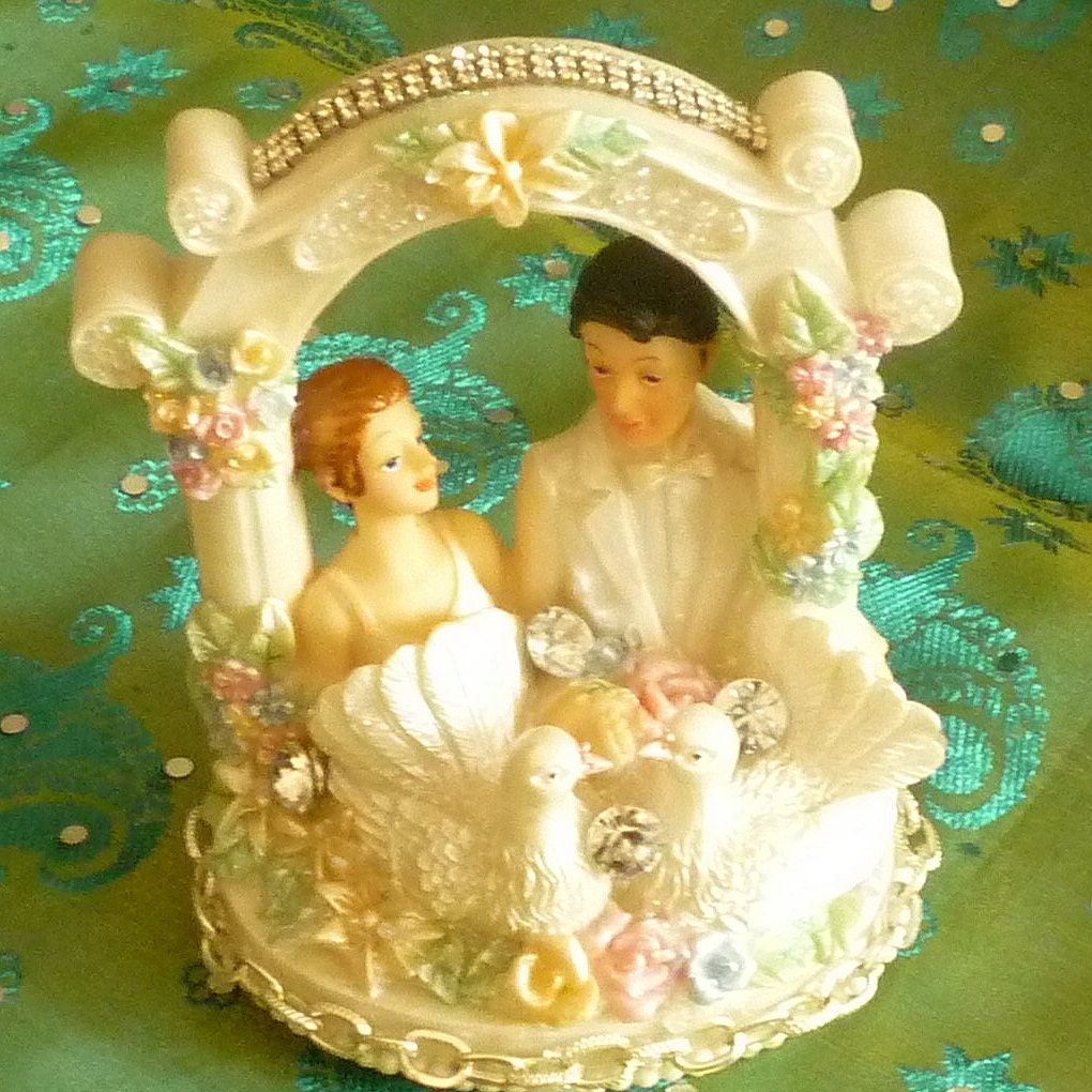 Wedding Cake topper, Bride and Groom, Wedding Couple reincarnated by mystic2awesome