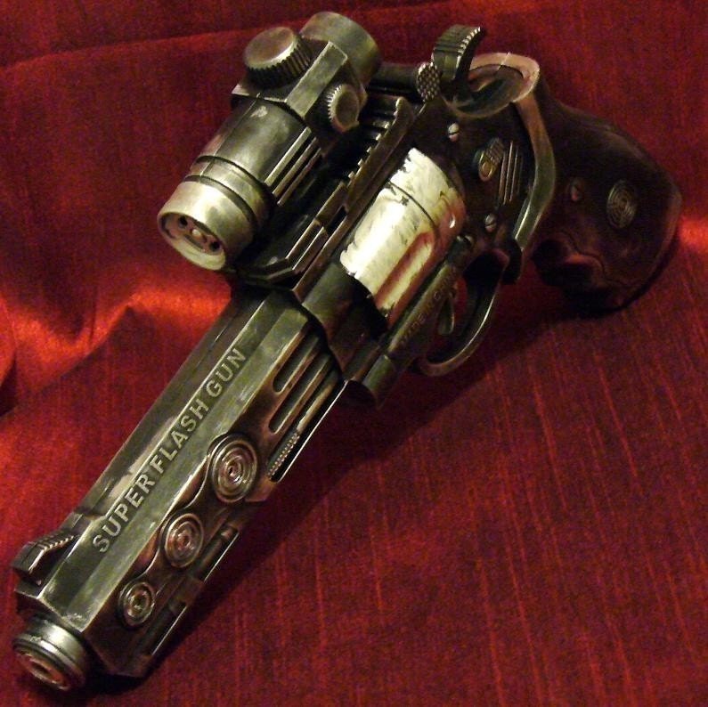Steampunk cyber gothic gun pistol tommy gun laser LIGHT----- Prof. Von Kreuzenberg gun tool to another dimension