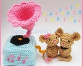 Mouse Couple playing with Gramophone Amigurumi PDF Crochet Pattern