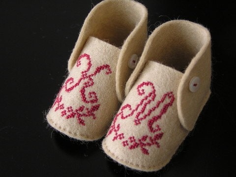 CUSTOM mini baby shoes with your anniversary and initials - HAND EMBROIDERED -  subdued red on latte