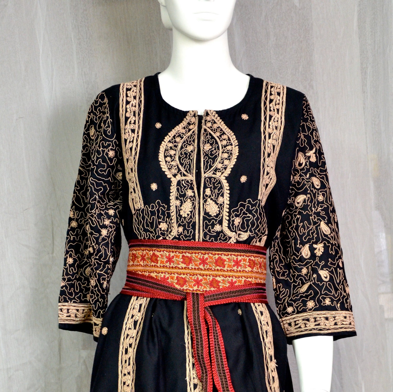 Embroidered INDIAN Dress - HIPPIE Style - Black & Gold - Large - L