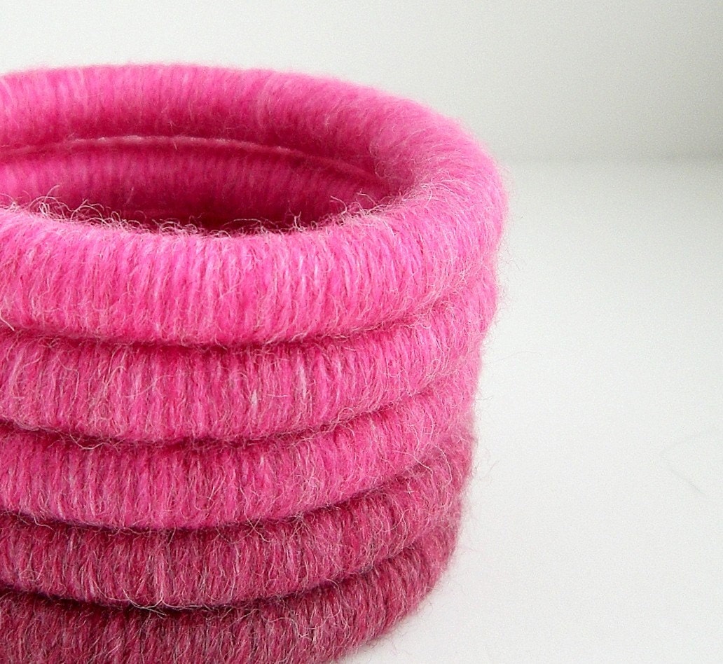 Closing Down Sale - Now only 20 Bucks - Price Reduced. Set of 5 Yarn Wrapped Stacking Bangles (1998-016F)   FREE SHIPPING - mysticfibers