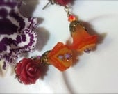 CHARGED UP - Lucite Flower/Swarovski Crystals And Flower Cabochon
