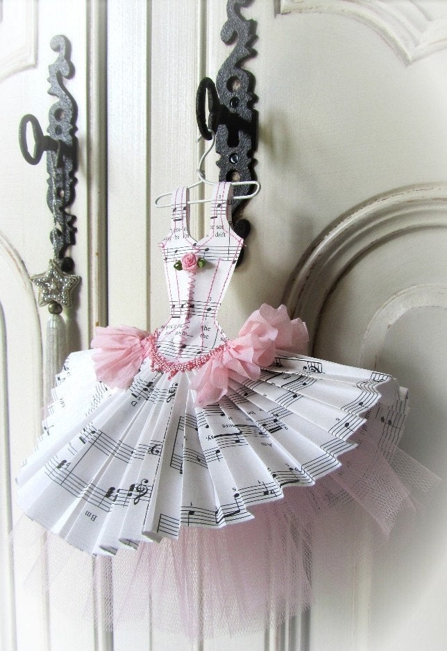 Papier Boudoir Boutique - Music Box Dancer with tulle