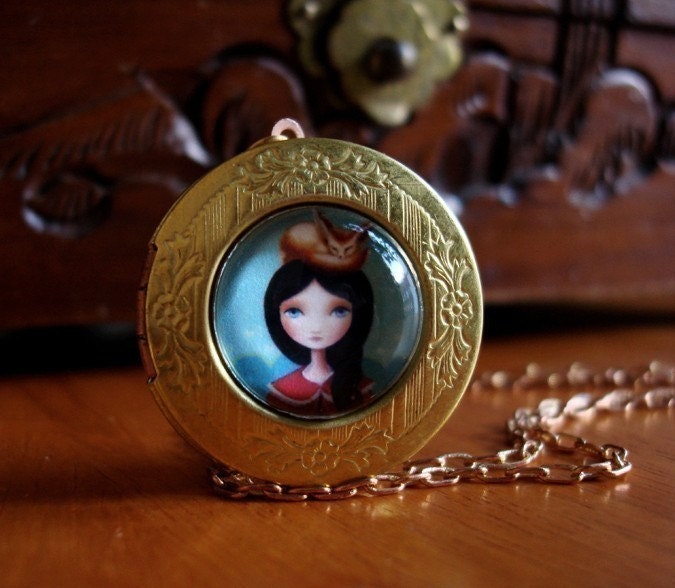 Locket fox and girl