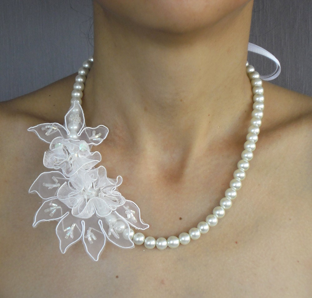 Bridal Pearl Necklace: Stylish Pearl Bead Choker, Bridesmaids Gifts. Handmade