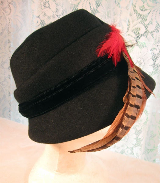 Vintage 60s Hat Pheasant Feather Black Bucket Cloche Gatsby Lady Byrd