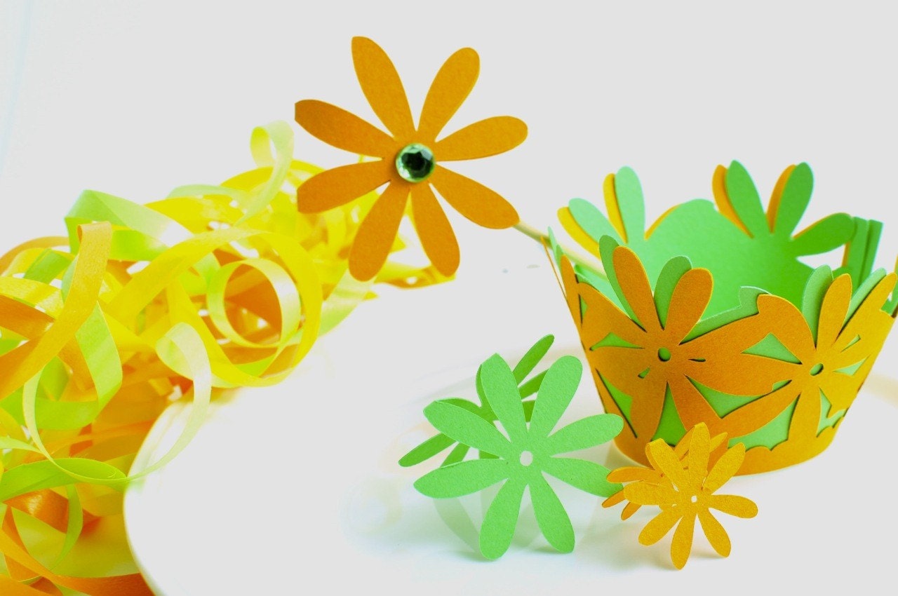 Spring Flowers - Cupcake Wrappers and Toppers