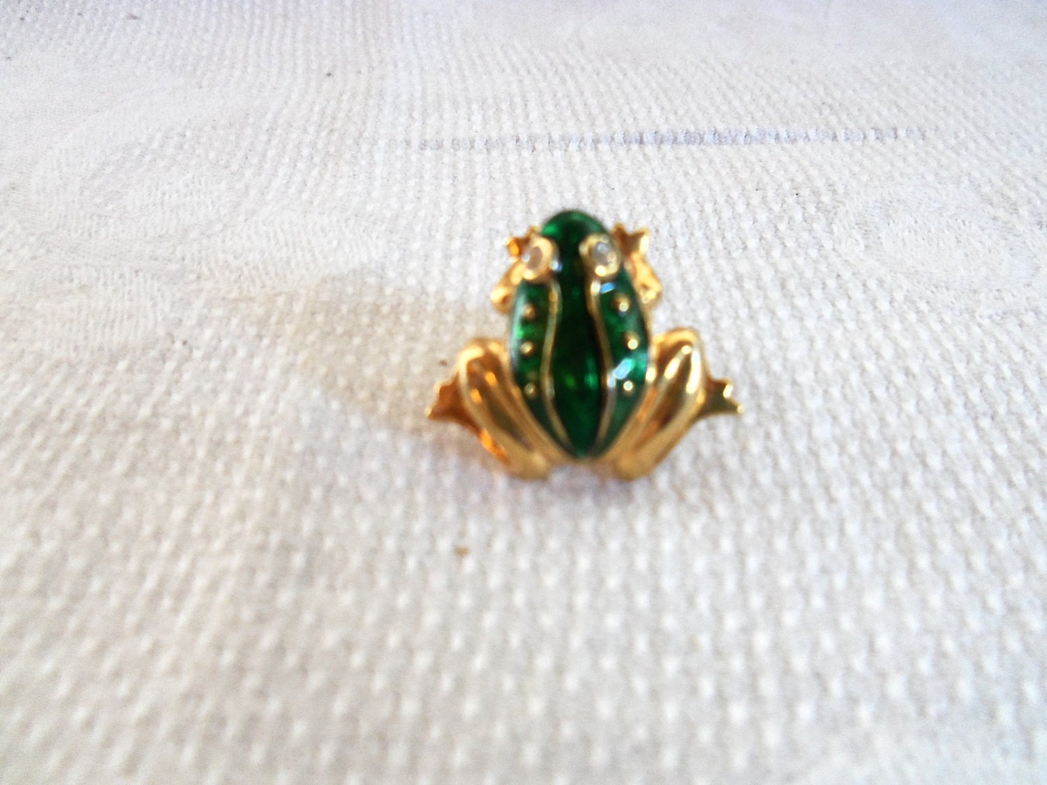 Frog Brooch Green Enamel and Gold Frog Pin Rhinestone Eyes