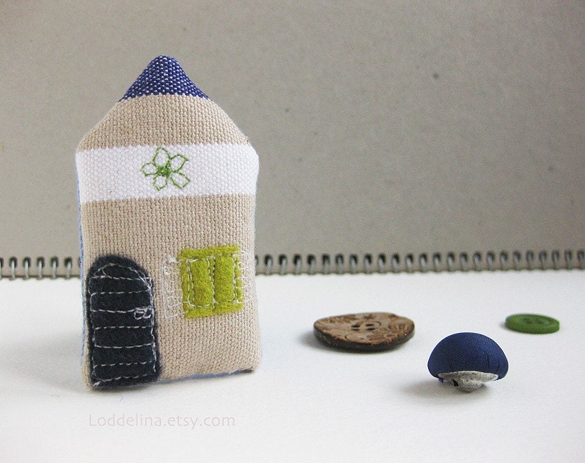 Tiny house brooch. Navy blue, taupe and white.