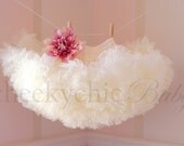Pettiskirt Ivory Luxe with Flower-by Cheeky Chic Baby