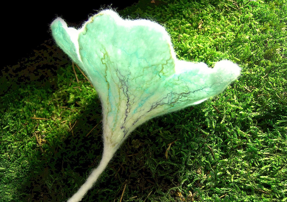 Felted Mint Flowers Curtain Tieback