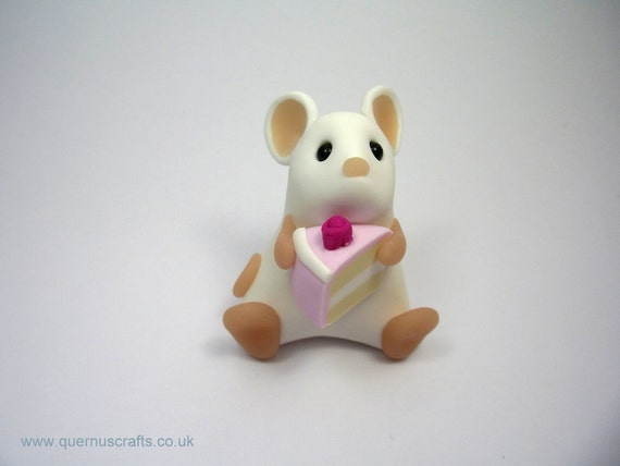 Little White Mouse with Cake Ornament Sculpture Cake Topper