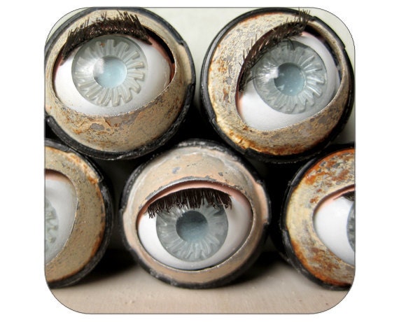 Sleepy Doll Eye - Acrylic - Qty. 1 -  Lot 644