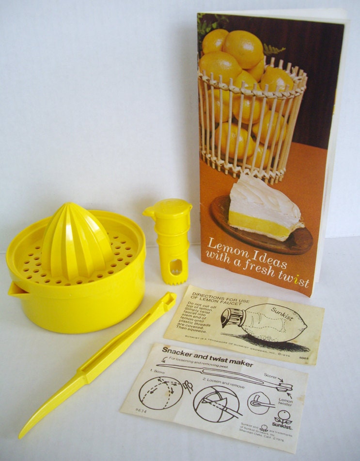 Vintage Retro Kitchenware Sunkist Juicer by myatticstreasures
