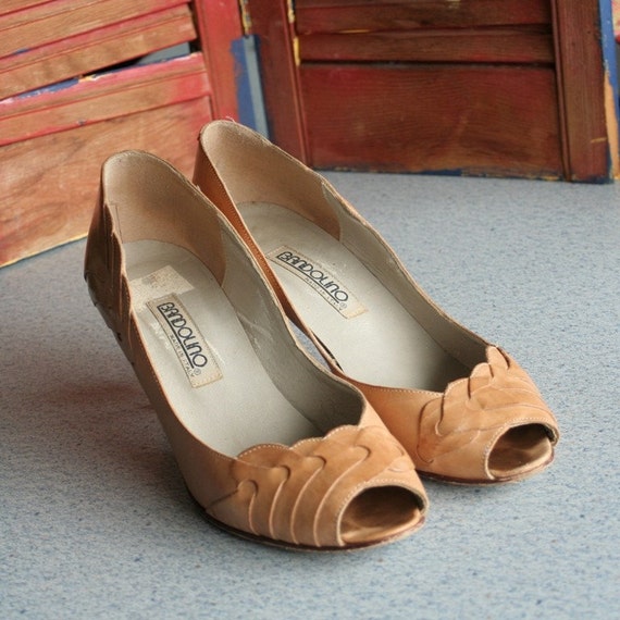 Vintage Natural Peep Toe Bandolino Pumps By SiftedVintage On Etsy