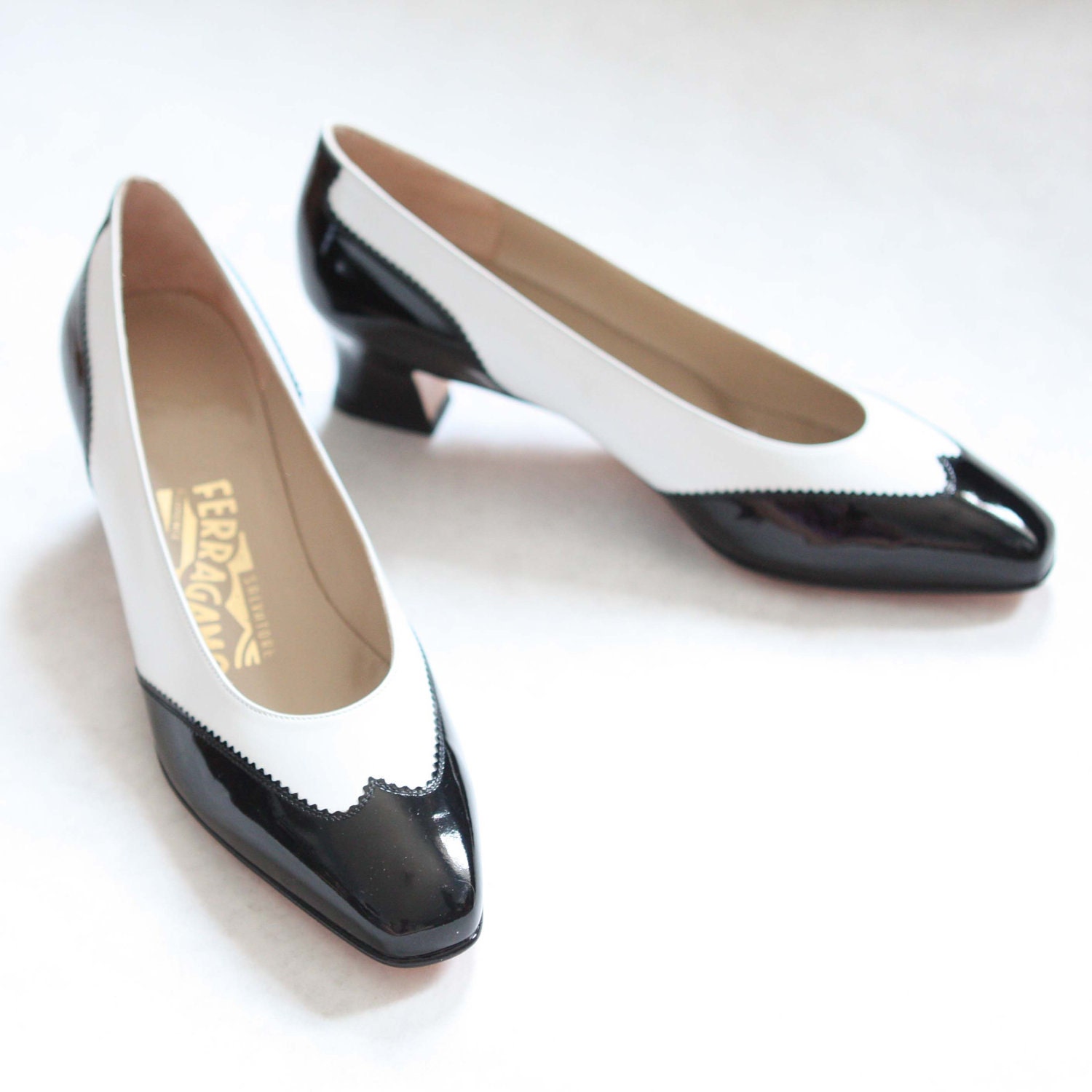 salvatore-ferragamo-spectator-pumps-in-black-by-persnicketyvintage