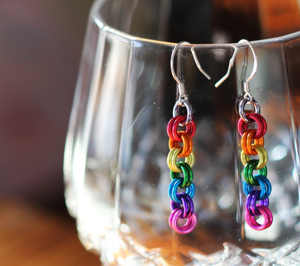 Simple Chain Link Chainmaille Rainbow Earrings