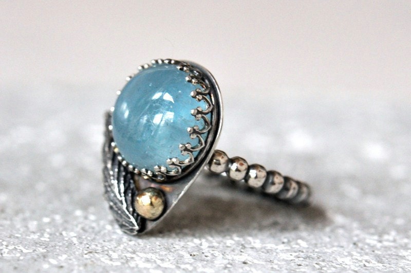 Aquamarine ring silver size 7 and 14k gold detail. March birthstone. Sterling silver ring with sky blue aquamarine