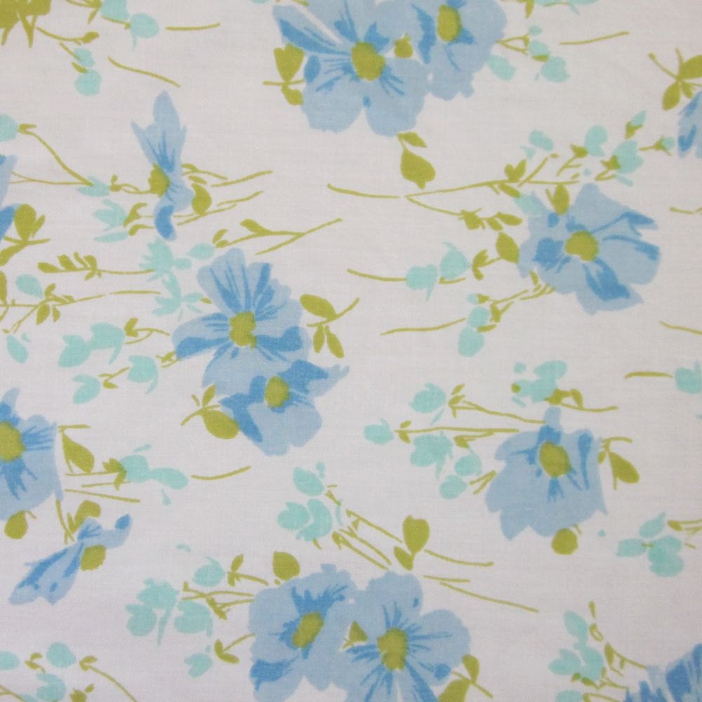 vintage fabric fat quarter (cornflower blue flowers with minty aqua leaves)