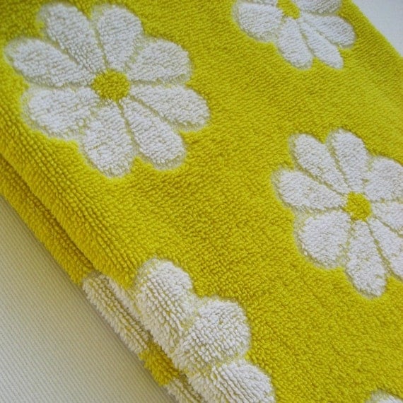 vintage bath towel Lady Pepperell bright yellow by sosovintage