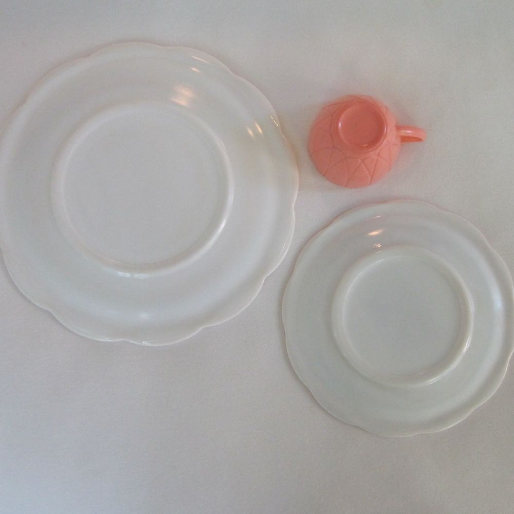 vintage hazel atlas pink platonite newport hairpin dinnerware (3 pieces)
