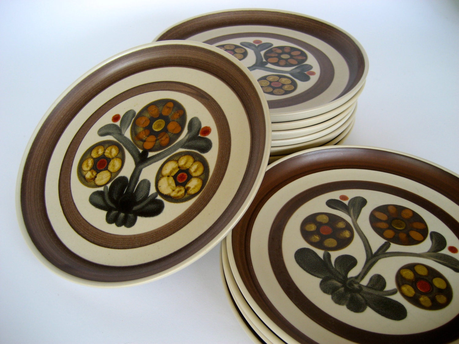 12 Danish modern studio B&B plates