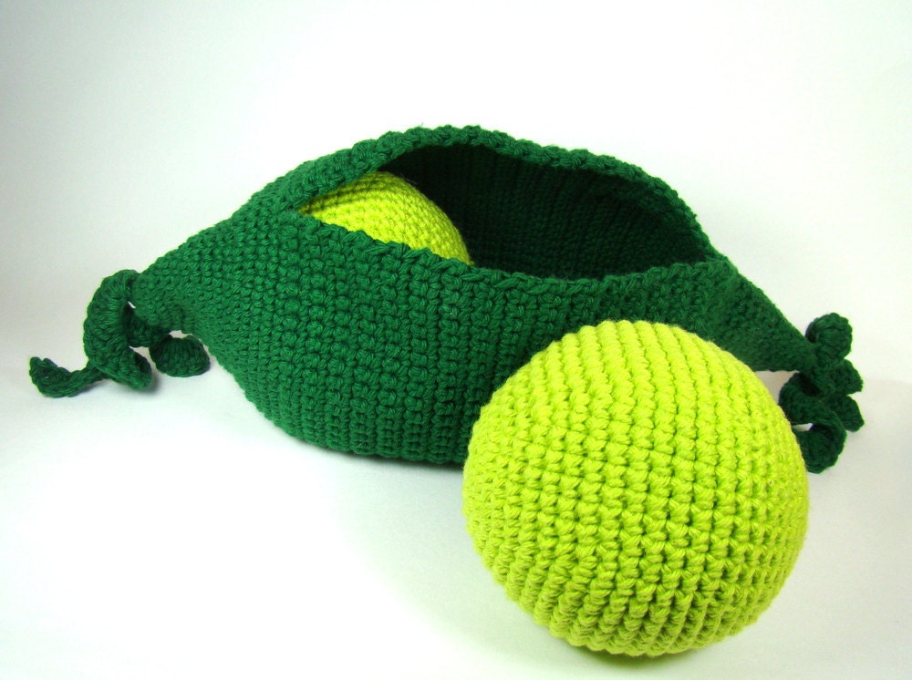 Two Peas in a Pod Large Stuffed Plush Crochet Toy, Amigurumi Pretend Food for Babies, Toddlers, Children