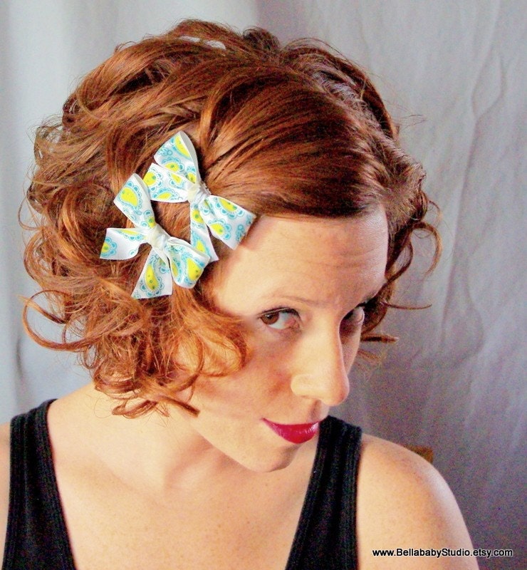 Green White Paisley Hair Bows