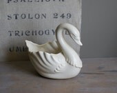 White Hull Swan Planter