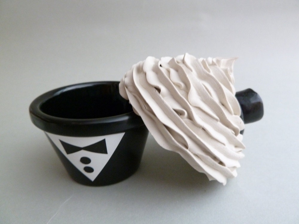 WEDDING RING BEARERS Bride And Groom fake cupcakes whimsical ring holder and can be wedding cake topper - melamine cup cream frosting