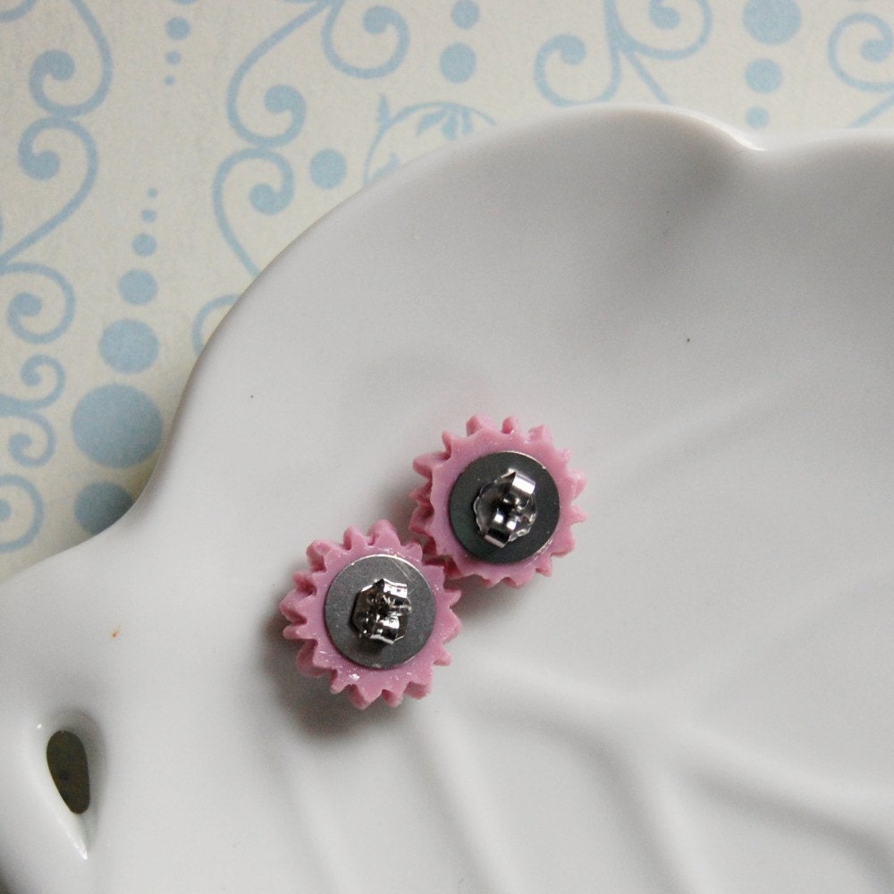 Lavender Chrysanthemum Stud Earrings