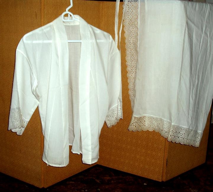 VINTAGE KIMONO LINGERIE -traditional Hadajuban- Skirt & Top-lace borders-light cotton-