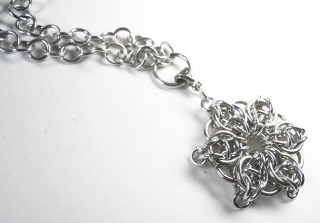 Chainmaille star necklace, Celtic Visions Star, Bright aluminum necklace