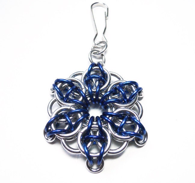 Zipper pull Chainmaille Celtic Visions star Silver and blue Aluminum