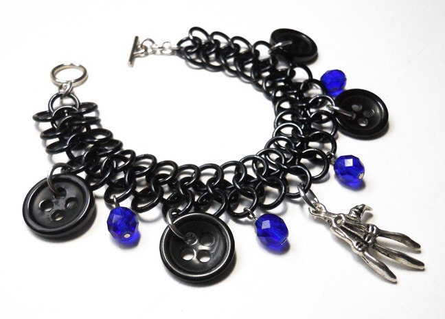 Coraline charm bracelet, Neil Gaiman inspired, Other Mother, Black, silver, and blue, Chainmaille bracelet
